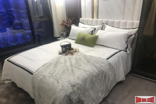 Prestige-Luxury High-Rise Condo by Leading Thai Developers at Siam next to BTS Ratchathewi - Three Beds-11