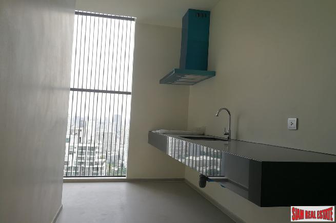 Penthouse with Private Jacuzzi Pool at Newly Completed Luxury Condos at Trendy area of Thong Lor, next to BTS-15