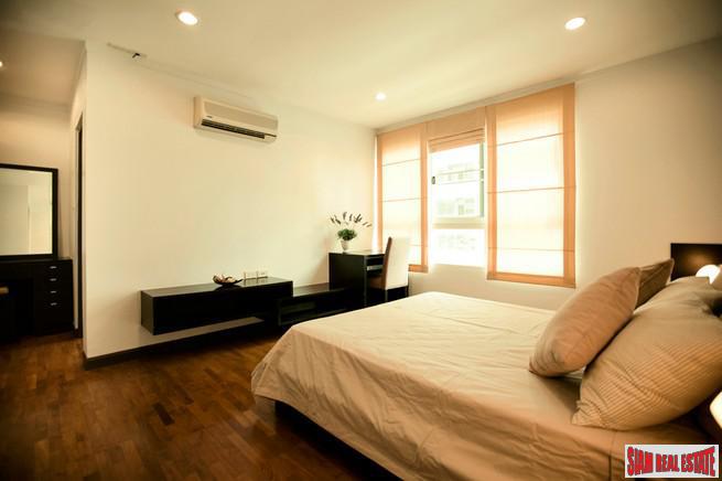 Baan Siri Sukhumvit 13 | Elegant Two Bedroom Condo Located in a Low-Rise Building with City Views Near BTS Nana-4