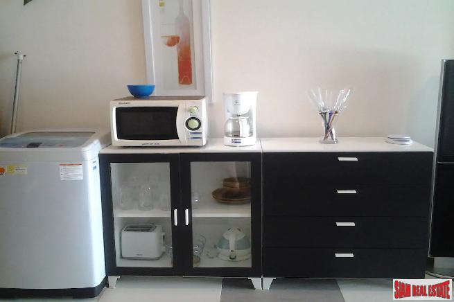 The Trendy Condo | Large One Bed Condo Near BTS Nana-29