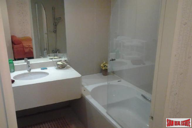 The Trendy Condo | Large One Bed Condo Near BTS Nana-7