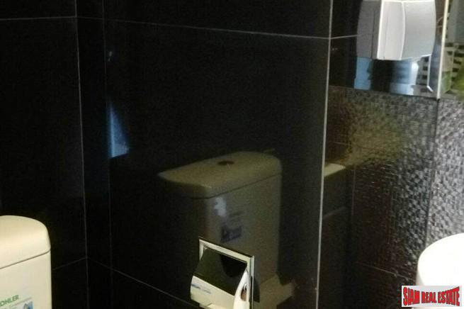 Rhythm Sukhumvit 36 - 38 | Nicely Decorated Cozy Studio Condo Close to BTS Thong Lo-10
