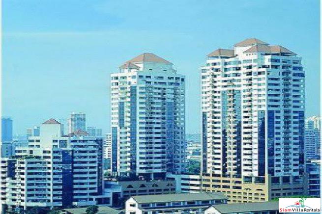 Waterford Park | Extra Large Two Bedroom Condo For Rent with Easy Access To Thong Lo Road-0