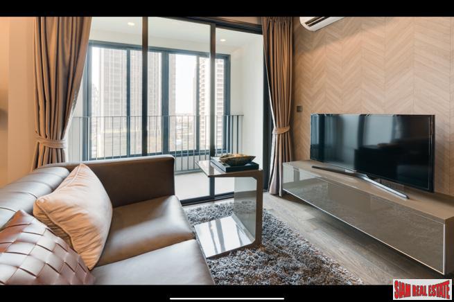 Exclusive Private Living in this New Ratchathewi Condominium - Two Bedrooms-11
