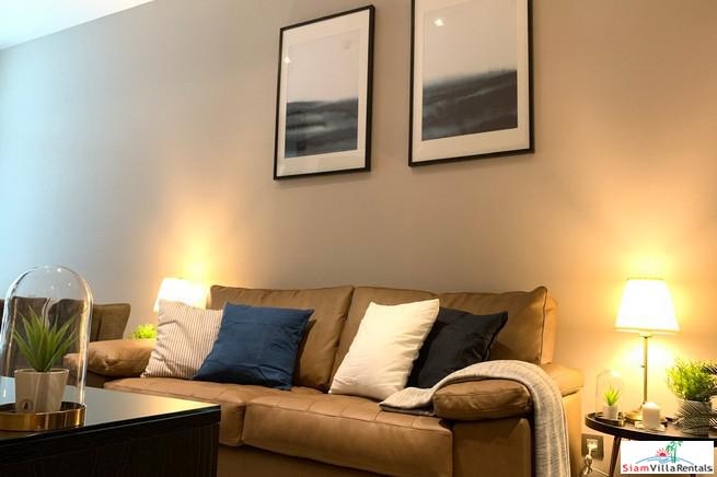 Diplomat 39 | Classic One Bedroom Condo with Pool View just a One Minute Walk from BTS Phrom Phong-2
