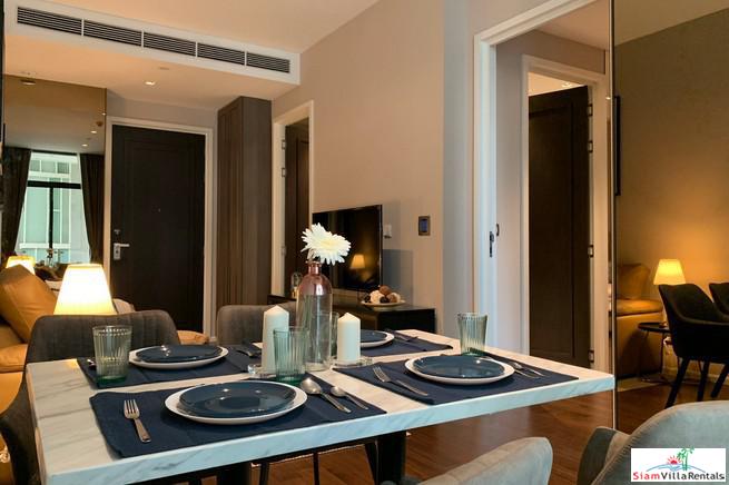 Diplomat 39 | Classic One Bedroom Condo with Pool View just a One Minute Walk from BTS Phrom Phong-7