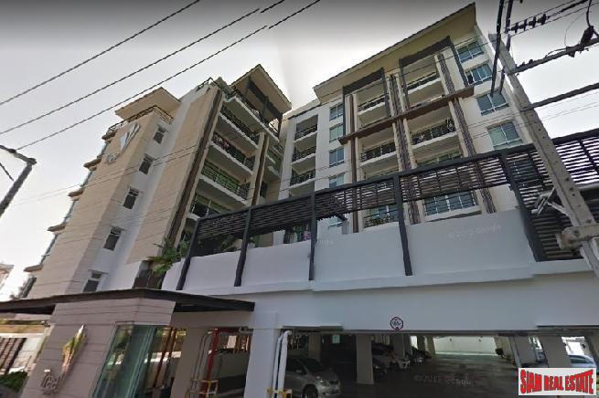 Tree Condo Sukhumvit 52 | Large 2 Bed Condo on Pool Level with Garden Terrace Balcony at Sukhumvit 52-6