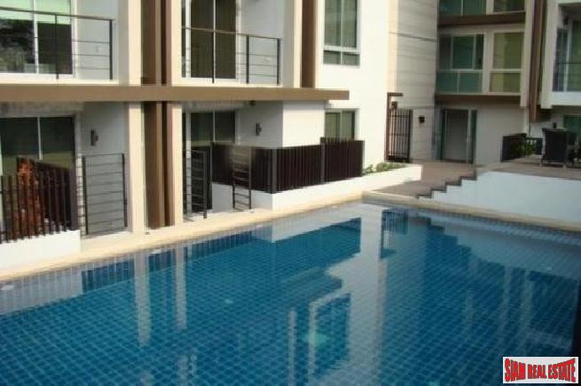 Tree Condo Sukhumvit 52 | Large 2 Bed Condo on Pool Level with Garden Terrace Balcony at Sukhumvit 52-7