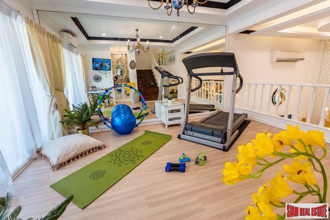 Crystal Ville | Stunning Hi-End Furnished Townhome in Lad Phrao-26