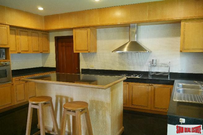 Lake Shore Villas | Exceptional Lake View Four Bedroom House for Sale in Laguna-22
