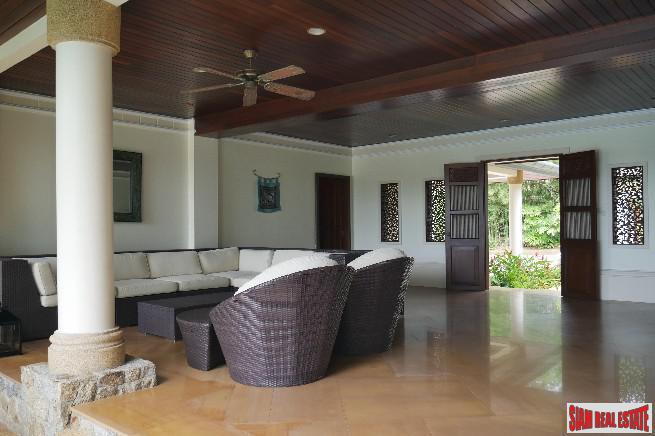 Lake Shore Villas | Exceptional Lake View Four Bedroom House for Sale in Laguna-26