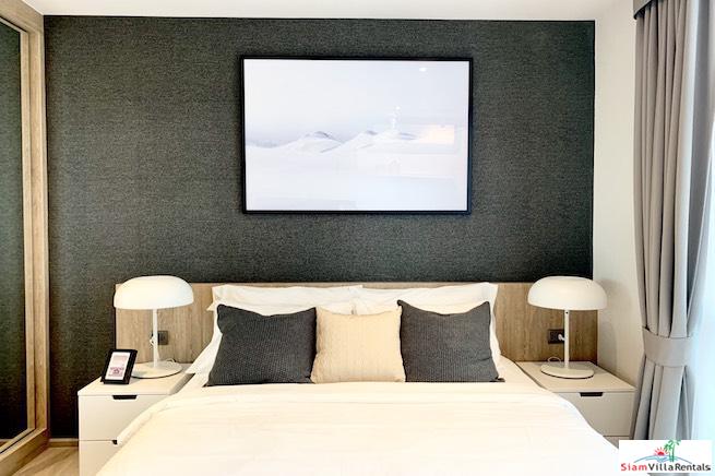 RHYTHM Ekkamai | Large Modern Two Bedroom Corner for Rent in New Condo-18