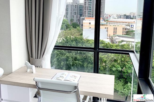 RHYTHM Ekkamai | Large Modern Two Bedroom Corner for Rent in New Condo-26