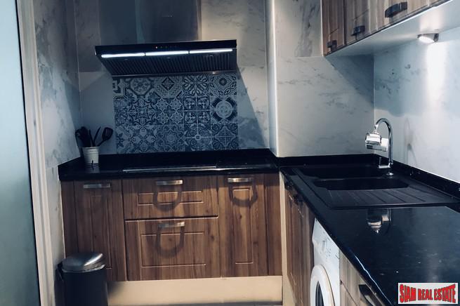 Urbana Sukhumvit 15 | Bright and Quiet Newly Renovated Two Bedroom Condo for Sale in Asok-12