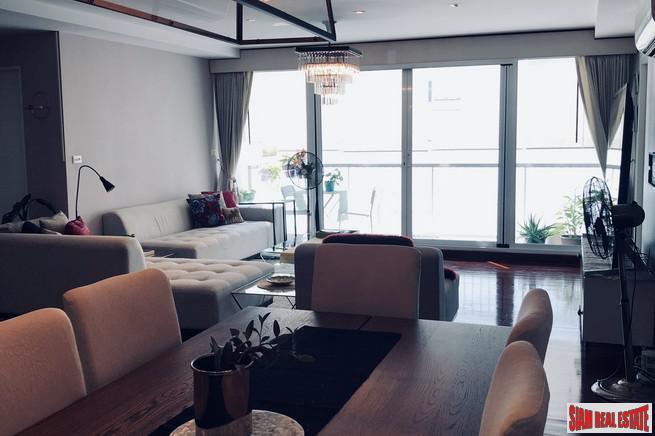 Urbana Sukhumvit 15 | Bright and Quiet Newly Renovated Two Bedroom Condo for Sale in Asok-3