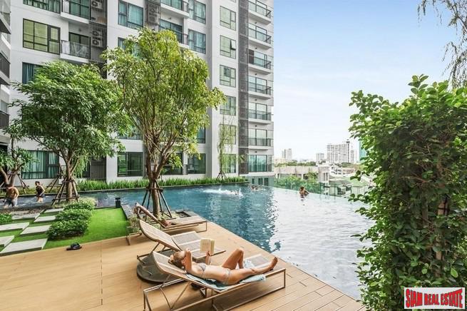 Rhythm Sukhumvit 36-38 | Sunny Furnished Studio Condo with Great City Views for Sale in Thong Lo-11
