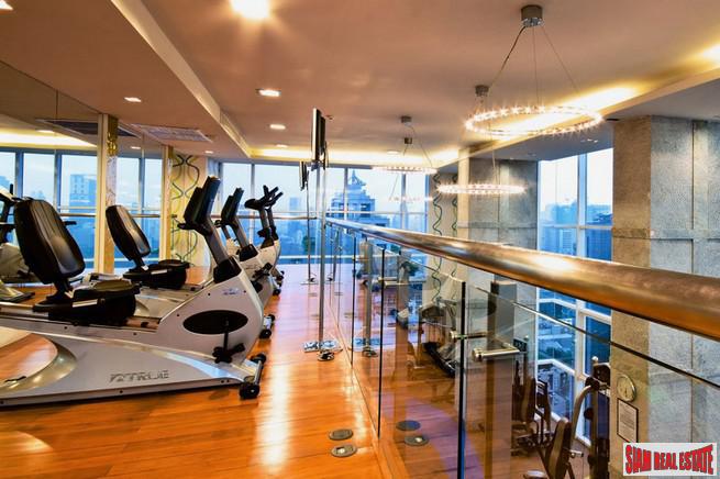 Urbana Langsuan | Comfortable Two Bedroom Condo with Lots of Wood Accents in Lumphini-11
