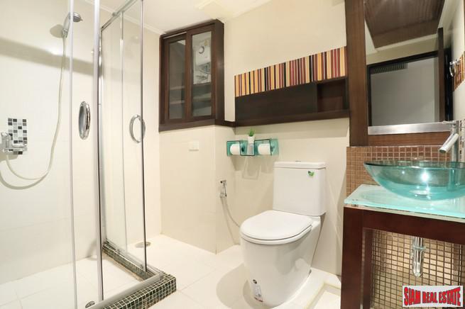 Urbana Langsuan | Comfortable Two Bedroom Condo with Lots of Wood Accents in Lumphini-6