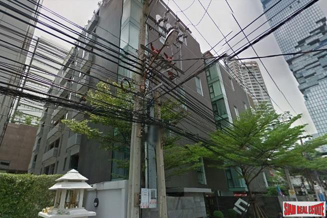 Quad Silom | Large Two Bedroom Condo for Sale in a Low-rise Building in Chong Nonsi-13
