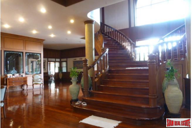 Beautiful Two Storey, Six Bedroom Modern Thai-Style House on 3 Rai of Land Near Don Muang Airport-10