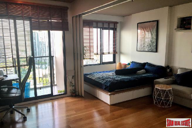 Blocs 77 | One Bed on High Floor with Serene Green, Canal and City Views at Sukhumvit 77, Onnut-13
