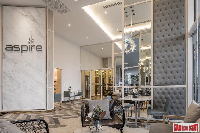 Large Residential Condo Ready to Move In at Chang Erawan BTS, Sukhumvit Road - Two Bed Units-1