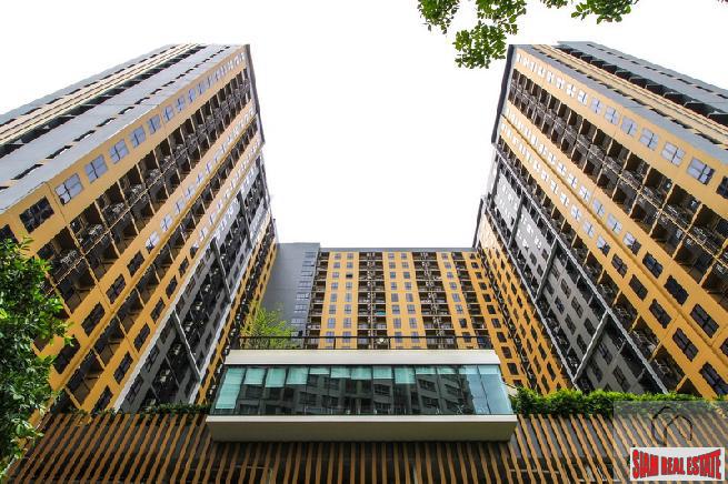 Newly Completed Ready to Move In Condos at Pinklao Station, Bang Phlat with Guaranteed Rental Returns!-1