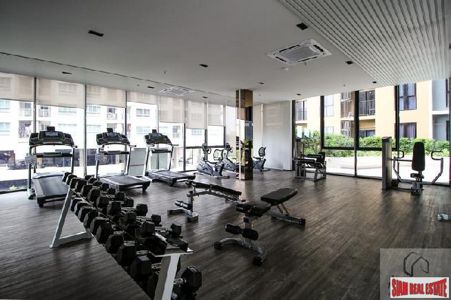 Newly Completed Ready to Move In Condos at Pinklao Station, Bang Phlat with Guaranteed Rental Returns!-24