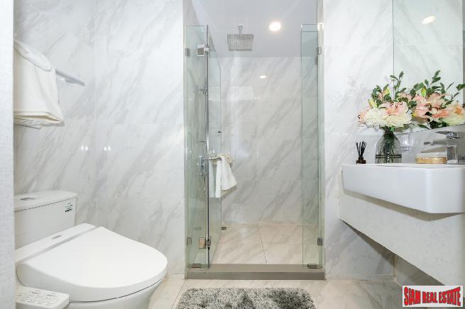 Just Completed Luxury High-Rise Condo with 360 Roof Pool at Victory Monument, Phaya Thai - Studio Units-11