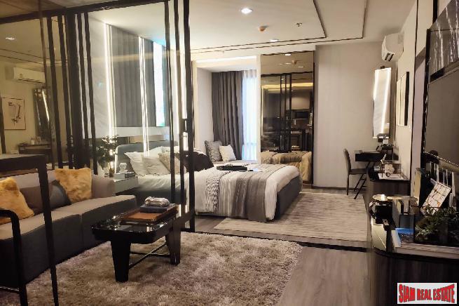 Just Completed Luxury High-Rise Condo with 360 Roof Pool at Victory Monument, Phaya Thai - Studio Units-21