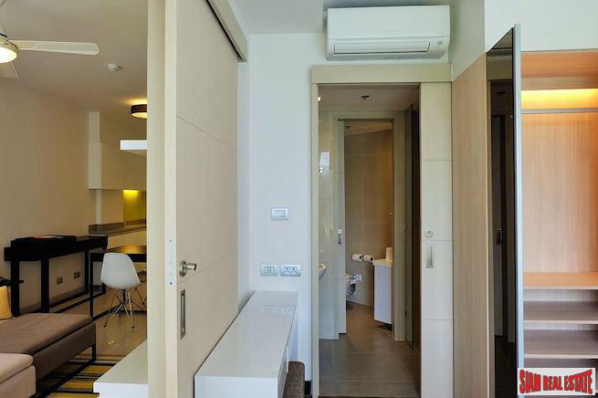 Cassia Residence | Sea & Lake Views from this One Bedroom Laguna Condo-1