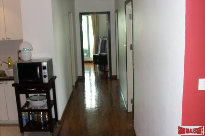 Baan Siri Sukhumvit 13 | Extra Spacious Three Bedroom Condo in Secure Nana Low Rise-4