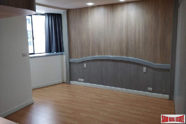 President Park | Three Bed Renovated Condo for Sale at Sukhumvit 24-6