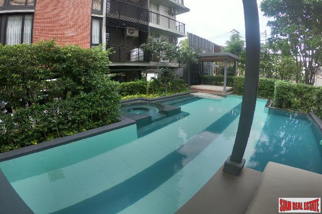 Apple Condo | Large 1 Bed Condo for Sale in Low-Rise Building with Serene Surroundings at Sukhumvit 107, BTS Bearing-14