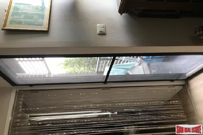 Apple Condo | Large 1 Bed Condo for Sale in Low-Rise Building with Serene Surroundings at Sukhumvit 107, BTS Bearing-25
