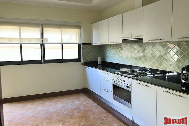Laguna Townhomes | Private Pool and Golf Course Views from this Elegant Three Bedroom Townhome for Sale-5