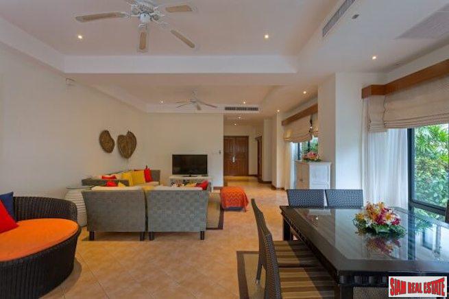 Laguna Townhomes | Fantastic Four Bedroom Townhome with Private Pool & Golf Views for Sale-4