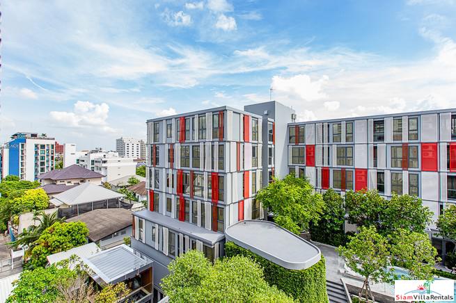 Taka Haus Ekamai 12 | Nicely Decorated and Fully Furnished Two Bedroom Condo for Rent