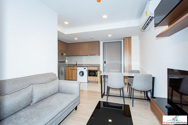 Taka Haus Ekamai 12 | Nicely Decorated and Fully Furnished Two Bedroom Condo for Rent
