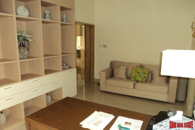 Laguna Village Townhomes | Extra Spacious Three Bedroom with Large Private Pool and Lagoon Views-1