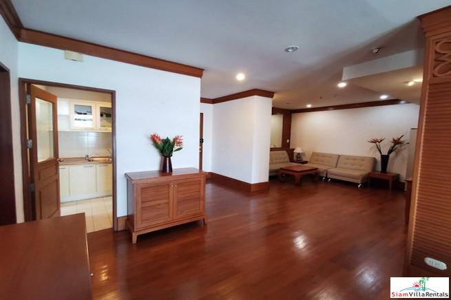 Grand Langsuan | Large Two Bedroom Condo for Rent with City Views and Pet Friendly in Chit Lom