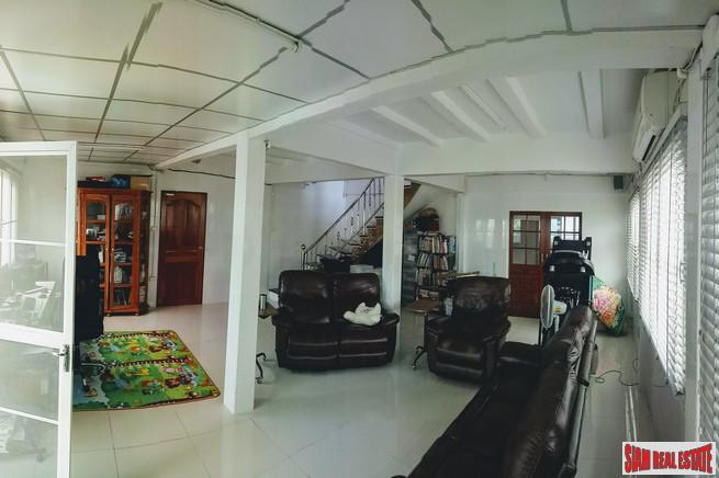 Large 5 Bed House with Private Pool near Golf Course and 5 minutes to Motorway Highway 9 at Bueng Kum - 13% Discount!-12