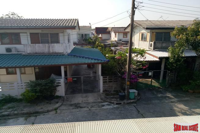 Large 5 Bed House with Private Pool near Golf Course and 5 minutes to Motorway Highway 9 at Bueng Kum - 13% Discount!-25
