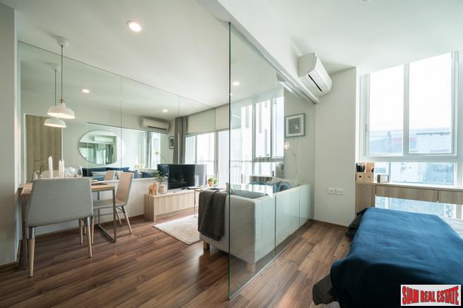 Newly Completed High-Rise Condo at Ratchada, MRT Thailand Cultural Centre - Two Bed Units - 15% Discount on Last 3 Units!-3