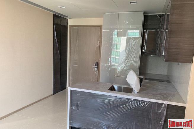 The Esse Asok | Brand New One Bedroom Condo on 24th Floor-8