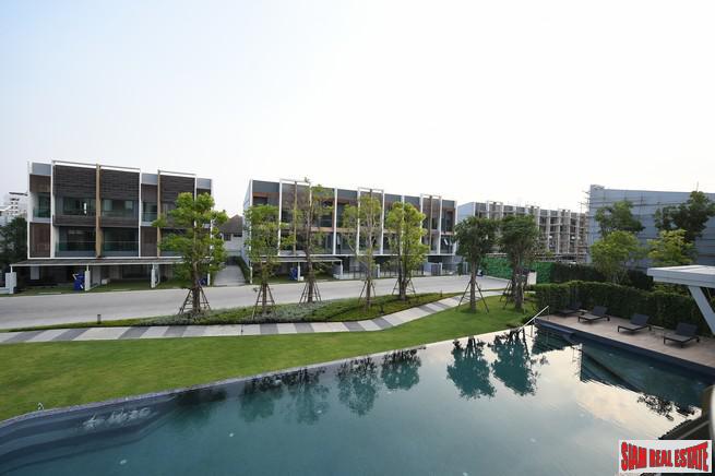 New Estate of Modern Town Homes at Nawamin Road, Bueng Kum - 3 Storey Units-23