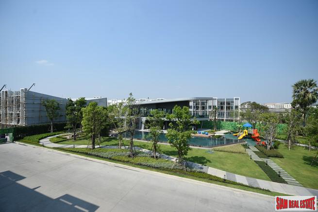 New Estate of Modern Town Homes at Nawamin Road, Bueng Kum - 3 Storey Units-0