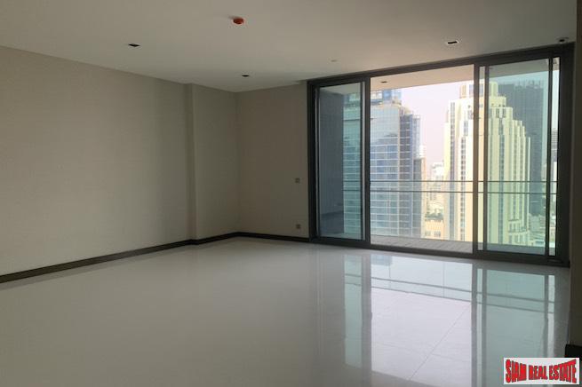 Q Sukhumvit | Ultra Modern Two Bedroom Condo for Sale on a High Floor with Great City Views-11