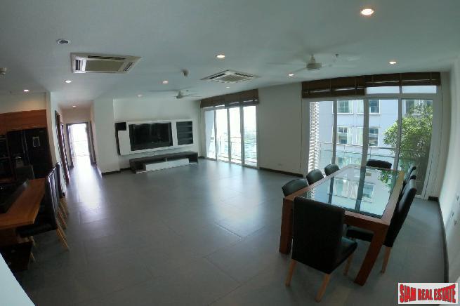 Prime 11 | Excellent Value 4 Bed Unit on the 29th Floor at Sukhumvit 11, Nana-1