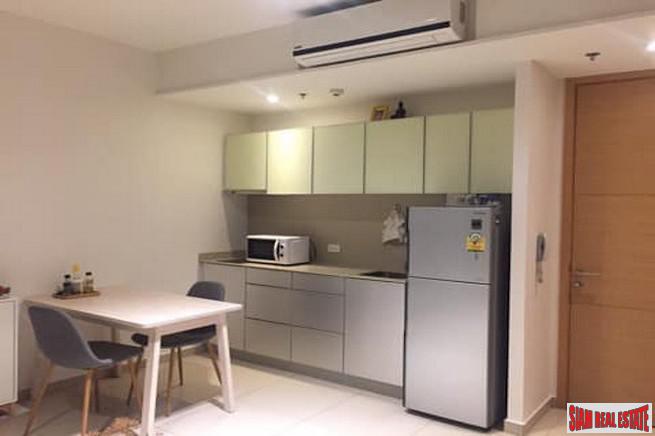 The Lofts Ekkamai | New Furnished One Bedroom for Sale Near BTS Ekkamai-4